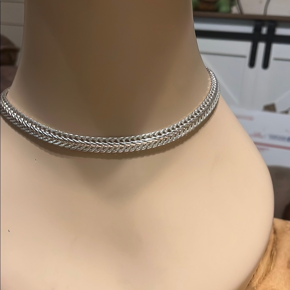Vintage Dana Buchman Elegant Silver Women's Herringbone necklace